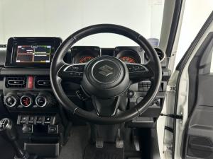 Suzuki Jimny 1.5 GLX - Image 12