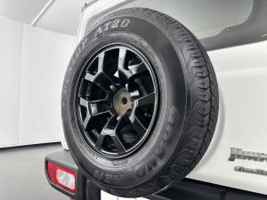 Suzuki Jimny 1.5 GLX - Image 14