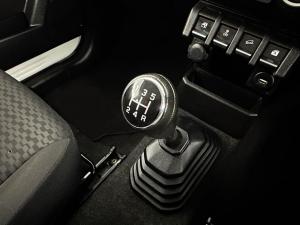 Suzuki Jimny 1.5 GLX - Image 7