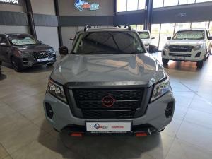 Nissan Navara 2.5DDTI PRO-4X 4X4 automatic D/C - Image 2