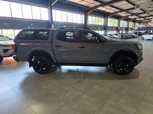 Nissan Navara 2.5DDTI PRO-4X 4X4 automatic D/C - Image 4