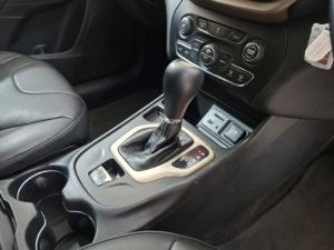 Jeep Cherokee 2.4L Longitude - Image 12