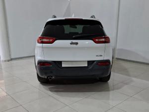 Jeep Cherokee 2.4L Longitude - Image 4