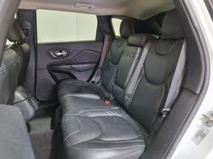 Jeep Cherokee 2.4L Longitude - Image 8