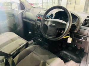 Isuzu D-Max Gen 6 250c single cab Fleetside - Image 5