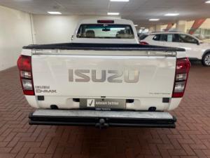 Isuzu D-Max Gen 6 250 single cab Fleetside safety - Image 4