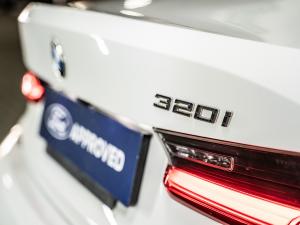 BMW 3 Series 320i M Sport - Image 14