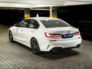 BMW 3 Series 320i M Sport - Image 2