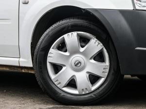 Nissan NP200 1.6i safety pack (aircon) - Image 7