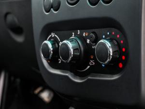 Nissan NP200 1.6i safety pack (aircon) - Image 8