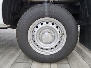 Isuzu D-Max Gen 6 250 single cab Fleetside safety - Image 4