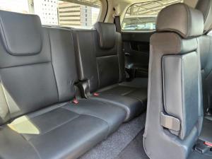 Toyota Fortuner 2.4GD-6 manual - Image 11