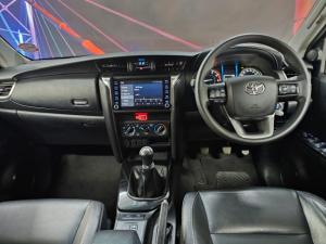 Toyota Fortuner 2.4GD-6 manual - Image 12