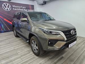 Toyota Fortuner 2.4GD-6 manual - Image 2