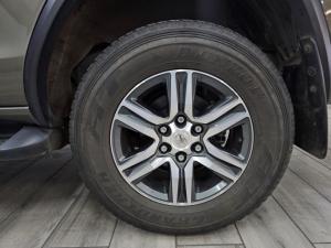 Toyota Fortuner 2.4GD-6 manual - Image 4