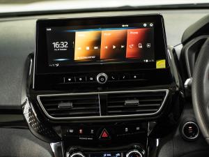 Mahindra XUV 3XO 1.2T AX5 manual - Image 22