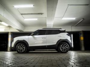 Mahindra XUV 3XO 1.2T AX5 manual - Image 2