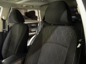 Mahindra XUV 3XO 1.2T AX5 manual - Image 30