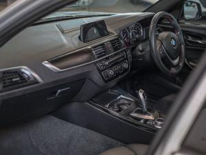 BMW 1 Series 118i 5-door auto - Image 11