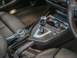 BMW 1 Series 118i 5-door auto - Image 17