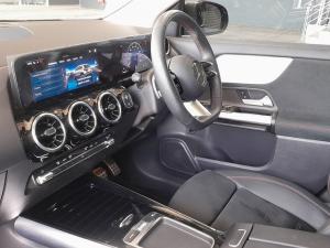 Mercedes-Benz GLA GLA200d Progressive - Image 13