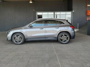 Mercedes-Benz GLA GLA200d Progressive - Image 4