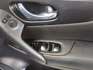 Nissan X-Trail 2.5 4x4 Tekna - Image 16