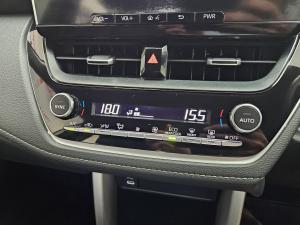 Toyota Corolla Cross 1.8 HEV XS - Image 15