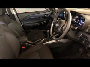 Toyota Starlet 1.5 XR manual - Image 10