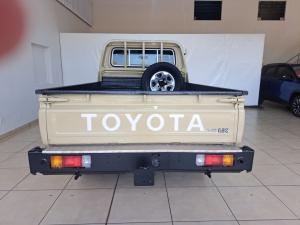 Toyota Land Cruiser 79 4.5D-4D LX V8 single cab - Image 5