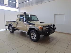 Toyota Land Cruiser 79 4.5D-4D LX V8 single cab - Image 1