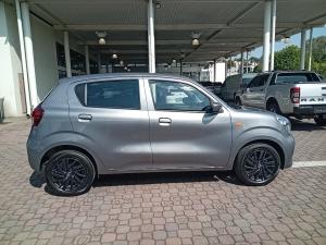 Toyota Vitz 1.0 XR auto - Image 3