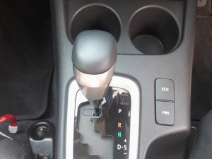 Toyota Hilux 2.8GD-6 48V double cab Raider - Image 12