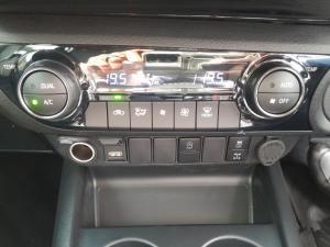 Toyota Hilux 2.8GD-6 48V double cab Raider - Image 14