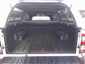 Toyota Hilux 2.8GD-6 48V double cab Raider - Image 17