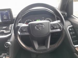 Toyota Land Cruiser 300 3.5T ZX - Image 8