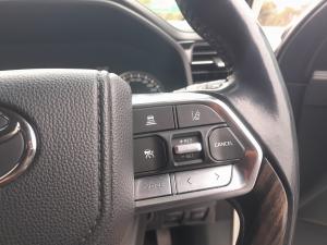 Toyota Land Cruiser 300 3.5T ZX - Image 10