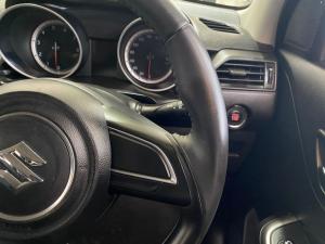 Suzuki Swift 1.2 GLX AMT - Image 10