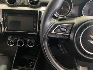 Suzuki Swift 1.2 GLX AMT - Image 9