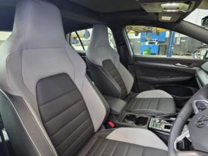 Volkswagen Golf 1.4 TSI R-LINE + Tiptronic - Image 14