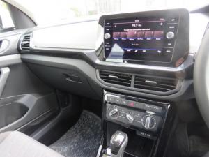 Volkswagen T-CROSS 1.0 TSI Life DSG - Image 10