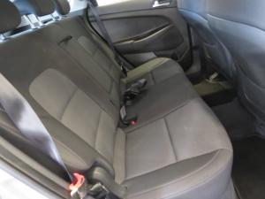 Hyundai Tucson 2.0 Premium automatic - Image 8
