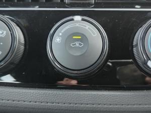 Toyota Corolla Cross 1.8 XI - Image 15