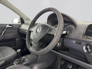 Volkswagen Polo 1.6 Trendline - Image 15