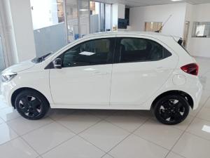 Tata Tiago 1.2 XT manual - Image 2