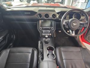 Ford Mustang 5.0 GT fastback - Image 11