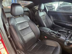 Ford Mustang 5.0 GT fastback - Image 13
