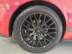 Ford Mustang 5.0 GT fastback - Image 9