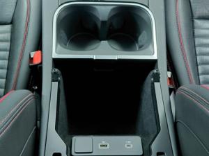 Land Rover Discovery Sport D200 R-Dynamic SE - Image 12