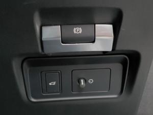 Land Rover Discovery Sport D200 R-Dynamic SE - Image 16
